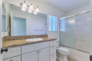 66029 Avenida Barona