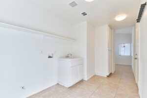 66029 Avenida Barona